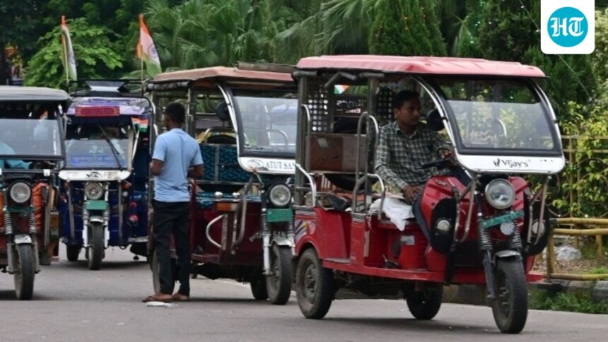 the-chinese-app-behind-viral-videos-stopping-e-rickshaws:-how-it-works-and-how-to-prevent-it
