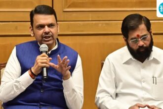fadnavis-excluded-from-the-prime-ministerial-race,-this-will-benefit-eknath-shinde:-aaditya-thackeray