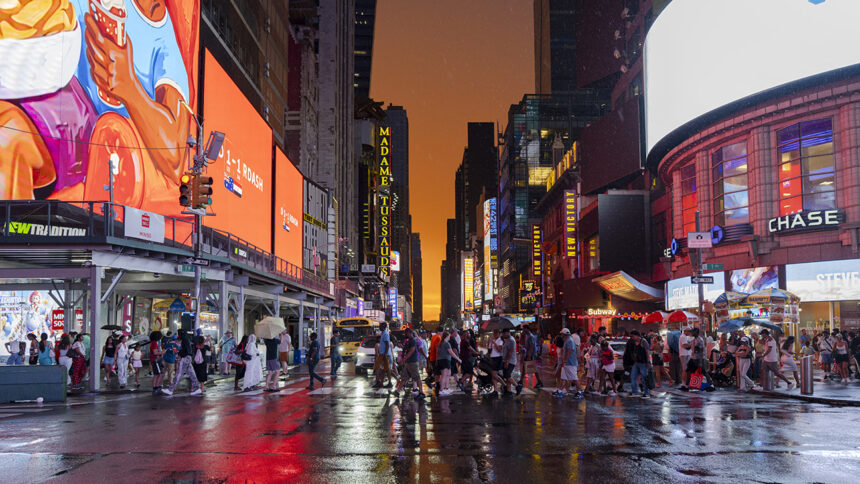 good-luck-sign:-rain-pouring-down-in-new-york-city-minutes-after-taylor-swift-and-travis-kelce-tied-the-knot