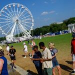 great-attendees-at-the-state-of-america’s-exposition-on-life-support-in-extreme-heat-in-washington,-dc