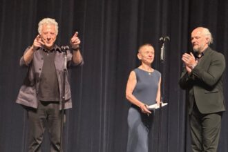 dustin-hoffman-talks-‘divided-america’-and-how-he-landed-‘the-graduate’-role:-‘it-was-an-accident’
