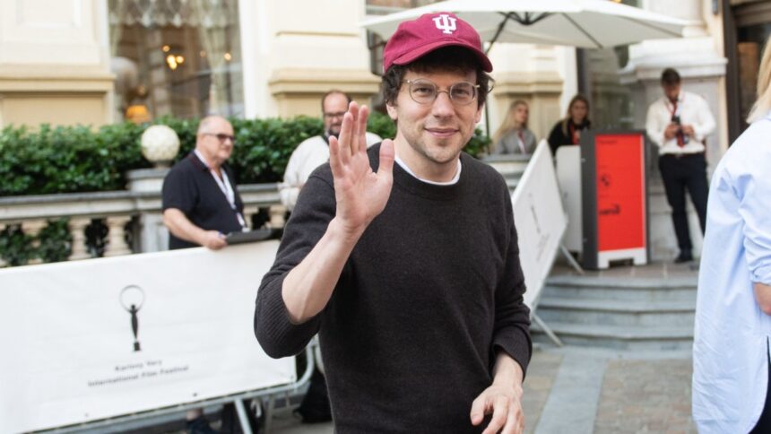 jesse-eisenberg-obtains-polish-citizenship-and-wants-to-work-more-in-europe:-in-the-us,-‘it’s-getting-harder-to-make-the-films-i-love’