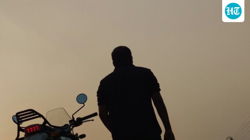 1-bike,-5-scores-of-pending-challenge,-thousands-of-pending-fine:-rare-find-of-gurugram-traffic-police,-booked