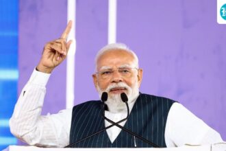 pm-modi’s-‘sun-rahe-ho-na-binod’-statement-during-an-event-in-gujarat-has-divided-the-public-|-he-watches