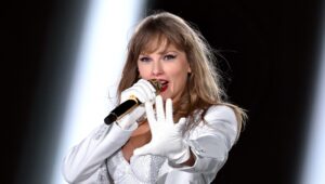 what-does-taylor-swift’s-wedding-dress-look-like?
