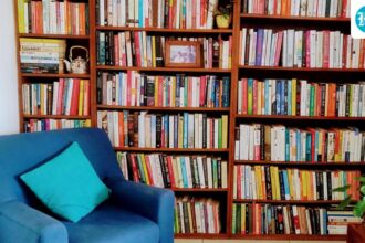 book-box:-build-a-bookshelf-that-tells-your-story