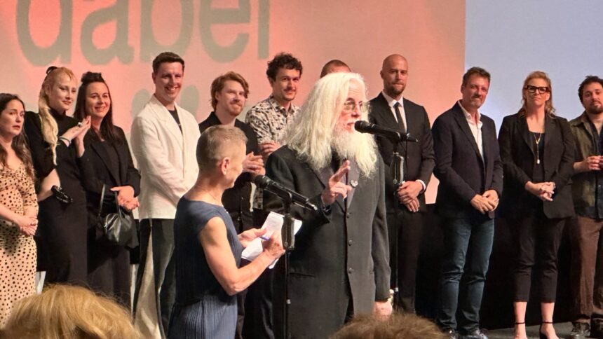 ‘white-devil’-takes-karlovy-vary:-robert-richardson-receives-honor-from-paper-ripping-harvey-keitel