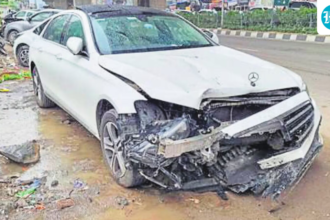 a-mercedes-car-collided-with-a-scooter-traveling-on-the-‘wrong-side’-in-gurugram,-killing-one-person