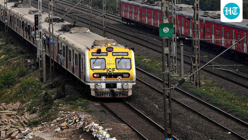 local-train-status-in-mumbai-today:-check-latest-timetable-amid-heavy-rains,-orange-alert-from-imd