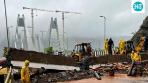 mumbai-weather-live:-mumbai-pune-expressway-partially-reopens,-pune-stretch-to-be-cleared-in-the-next-few-hours,-says-cm