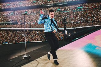 harry-styles-breaks-a-world-record-as-the-12-night-run-at-wembley-comes-to-an-emotional-end