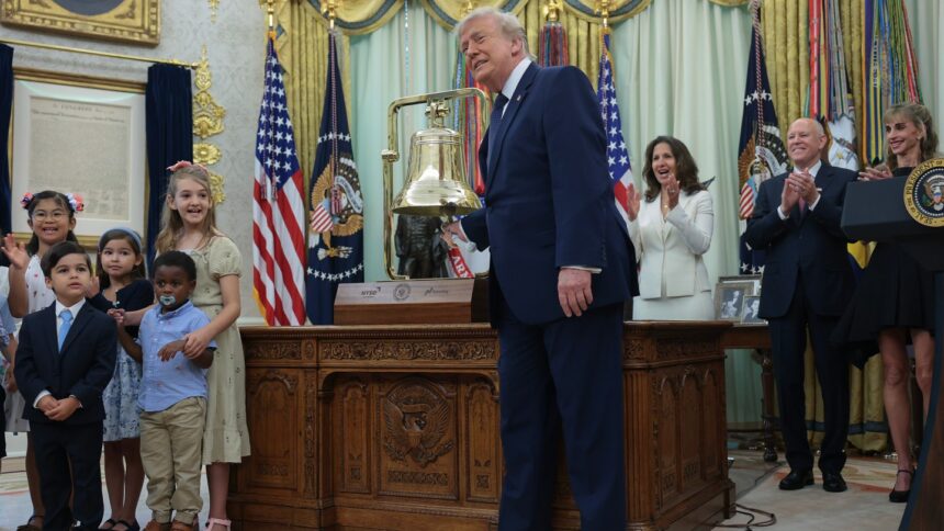 trump-confirms-that-he-called-on-fifa-to-cancel-the-red-card-for-the-american-star,-and-promotes-“super-bowl”-numbers-similar-to-the-world-cup