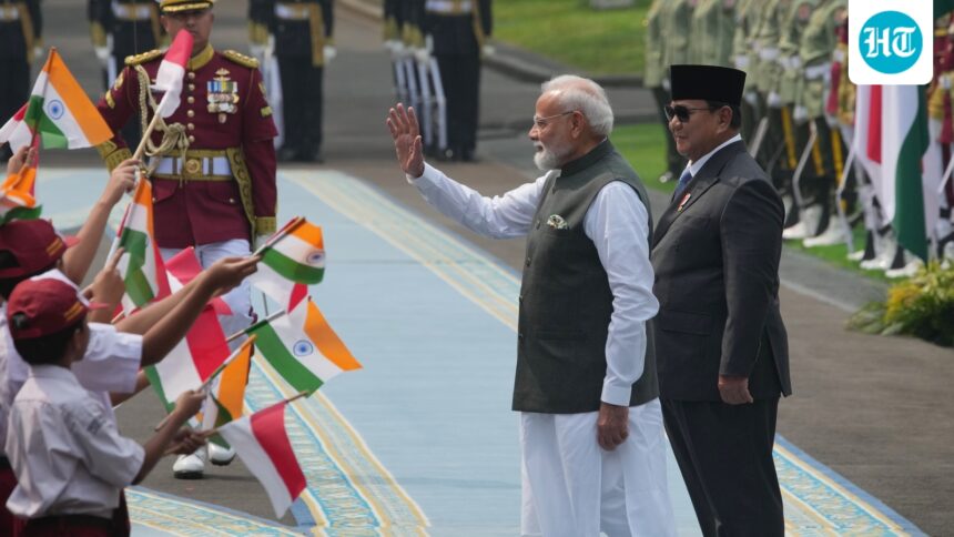 pm-modi-receives-warm-welcome-in-indonesia-holds-talks-on-defence-food-security-and-more | GIBN pm-modi-receives-warm-welcome-in-indonesia,-holds-talks-on-defence,-food-security-and-more