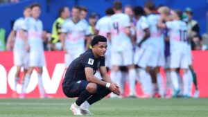 fox-presenters-urge-americans-to-continue-watching-football-after-the-us-team’s-defeat-by-belgium-in-the-world-cup.