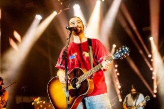 noah-kahan-headlines-the-first-ever-rolling-stone-festival-in-the-us