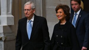 how-old-is-mitch-mcconnell’s-wife?-age-of-elaine-chao