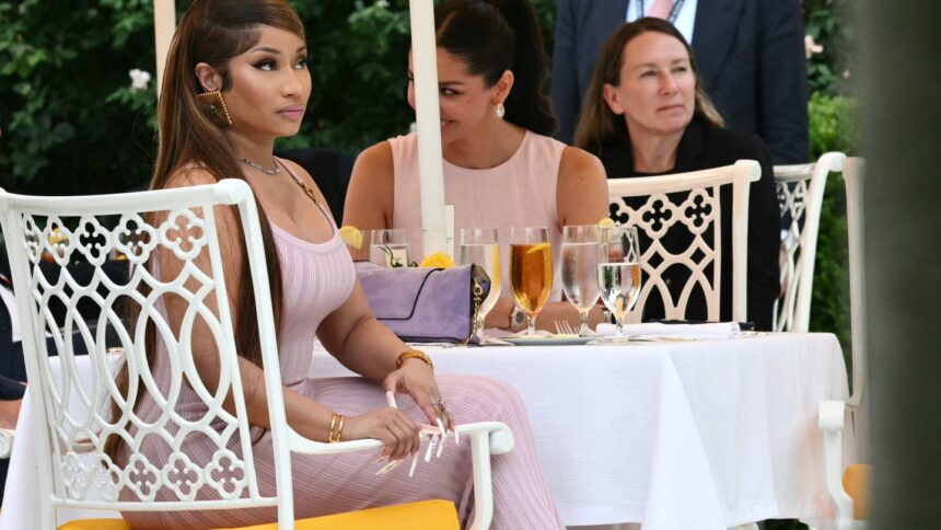 nicki-minaj-gets-presidential-praise-for-her-looks | GIBN nicki-minaj-gets-presidential-praise-for-her-looks
