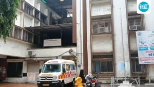 shiv-sena-founder-ramesh-mhatre-has-been-arrested-for-allegedly-assaulting-doctors-at-a-thane-hospital