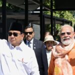 pm-modi-gets-musical-gift-from-indonesian-president;-the-leaders-enjoy-the-tune-of-‘kuch-kuch-hota-hai’-being-played-on-it
