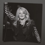 bonnie-tyler,-the-welsh-singer-behind-the-songs-“total-eclipse-of-the-heart”-and-“hold-out-for-a-hero”,-dies-at-the-age-of-75