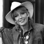 joanna-pettitt,-actress-in-the-group-and-casino-royale,-dies-at-83