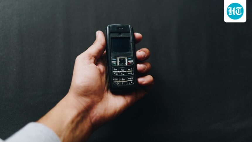 how-bsnl’s-new-rs-1.34-lakh-satellite-phone-can-make-calls-without-mobile-towers