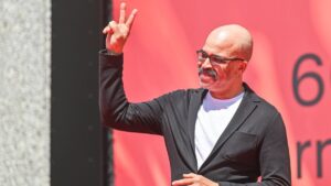jeffrey-wright-talks-about-matt-reeves’-“new”-batman-film,-in-collaboration-with-wes-anderson:-“it’s-its-own-kind”