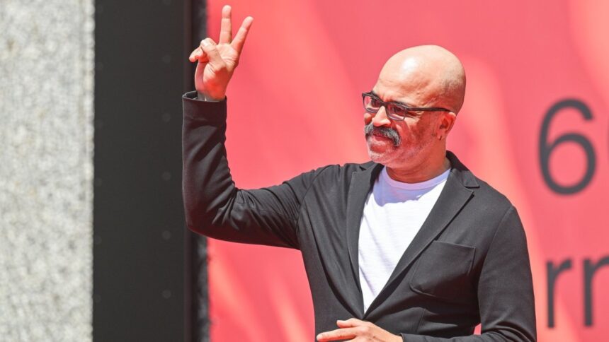 jeffrey-wright-talks-about-matt-reeves’-“new”-batman-film,-in-collaboration-with-wes-anderson:-“it’s-its-own-kind”