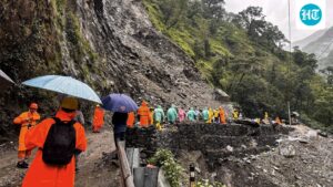 landslide-blocks-kedarnath-expressway-near-sonprayag-as-heavy-rains-disrupt-city-yatra