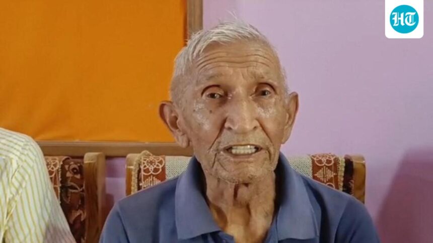 the-92-year-old-is-a-veteran-of-china,-and-is-now-fighting-to-reclaim-his-land-in-jaisalmer