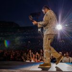 noah-kahan-cements-his-status-as-a-hometown-hero-with-the-finale-of-his-divine-fenway-park-residency