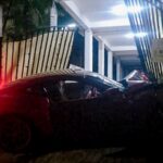 a-ferrari-worth-rs-3.5-crore-crashes-into-the-gate-of-an-apartment-in-hyderabad,-investigation-is-underway
