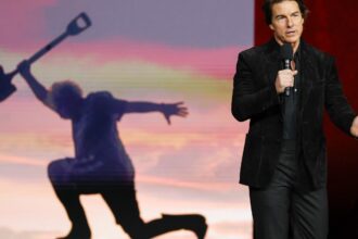 digger-movie-trailer:-tom-cruise-spent-days-listening-to-alejandro-g.-inarritu-read-him-the-script