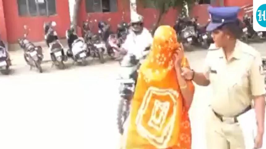 a-woman-sprinkles-mustard-seeds-on-a-judges-chair-and-is-arrested-for-black-magic-in-karnataka | GIBN a-woman-sprinkles-mustard-seeds-on-a-judge’s-chair-and-is-arrested-for-‘black-magic’-in-karnataka