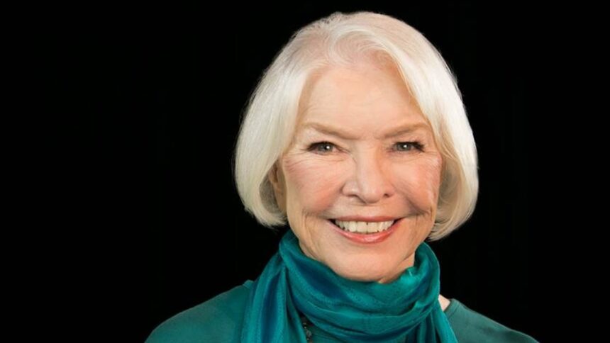 ellen-burstyn-receives-the-golden-lion-of-venice-for-life
