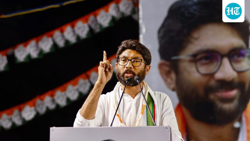 kunj-is-already-protesting-and-confronting-the-lathis-mevani-on-why-rahul-did-not-attend-rjd-protest | GIBN ‘kunj-is-already-protesting-and-confronting-the-lathis’:-mevani-on-why-rahul-did-not-attend-rjd-protest