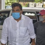 ‘insaf-nahi-hawa-hai’:-tahir-hussain-collapsed-after-being-convicted-in-the-ib-employee-murder-case.