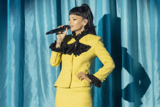 lily-allen-is-scaling-back-tour-dates-from-arenas-to-theaters-on-her-upcoming-us-leg