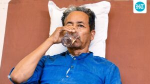 sonam-wangchuk-hunger-strike-live:-petition-in-delhi-hc-seeks-force-feeding-and-hospitalization-of-wangchuk