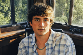 rising-country-music-star-vincent-mason-on-new-single-and-what-he-learned-from-morgan-wallen