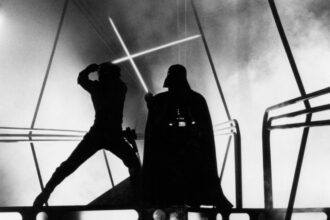 mark-hamill’s-star-wars-lightsaber-shatters-expectations-and-sells-for-record-amount-at-auction