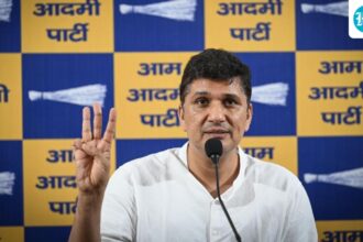 ‘don’t-appoint-smriti-irani-instead-of-dharmendra-pradhan’:-bjp-aap-leader’s-digs-from-rjd-protest
