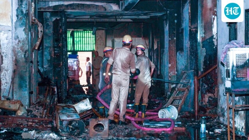 two-killed-in-apartment-fire-in-noida;-e-scooter-charging-is-suspected-to-be-the-trigger,-and-the-owner-of-the-illegal-building-has-been-arrested