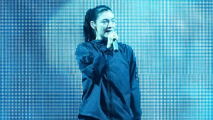 lorde-calls-out-spotify’s-‘about-song’-feature:-‘we-don’t-want-this’