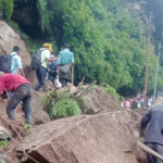 kedarnath-yatra-resumes-activity-after-landslide-obstructs-trek-route.-imd-issues-an-alert