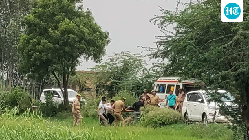 train-to-bike-to-school-chase,-ending-in-a-field:-cops-shoot-two-wanted-men-in-up’s-shikoabad