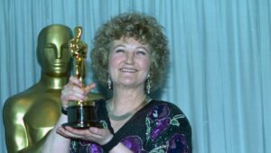 who-was-brenda-fricker?-all-about-the-late-“home-alone-2”-actress-who-played-the-role-of-“pigeon-lady”