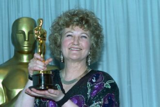 who-was-brenda-fricker?-all-about-the-late-“home-alone-2”-actress-who-played-the-role-of-“pigeon-lady”