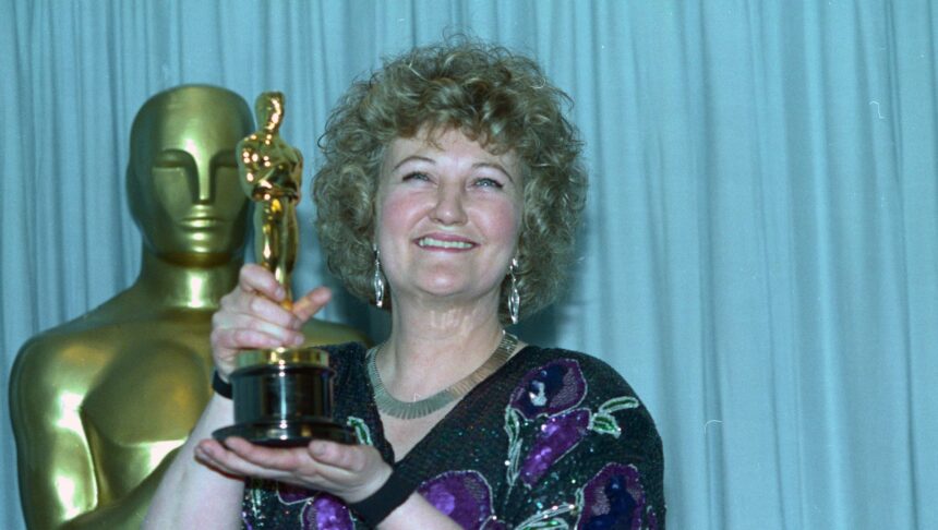 who-was-brenda-fricker?-all-about-the-late-“home-alone-2”-actress-who-played-the-role-of-“pigeon-lady”