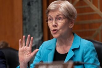 lawmakers-are-calling-on-the-justice-department-to-conduct-an-“impartial”-investigation-into-fox’s-$22-billion-roku-deal